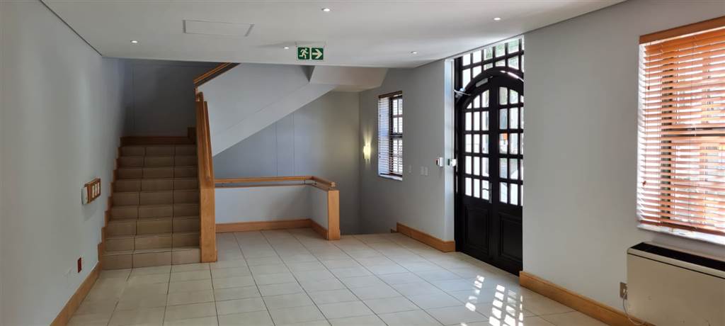 210  m² Office Space in Parktown North photo number 6
