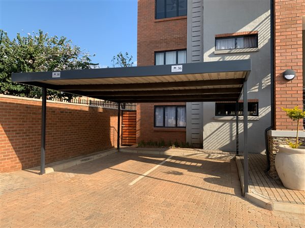 2 Bed Townhouse in Golden Acres Estate