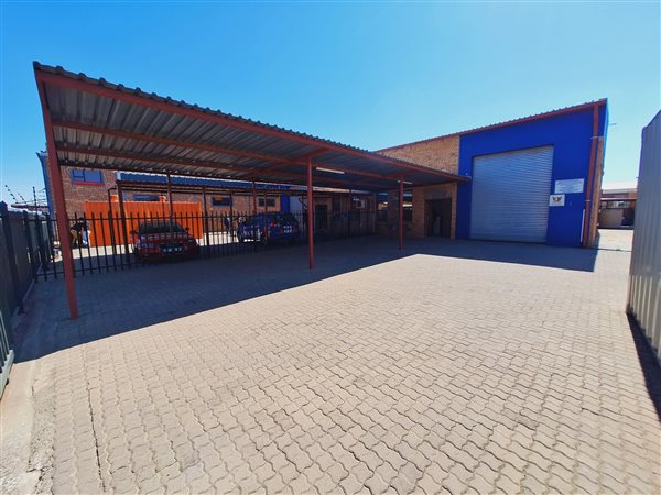 250  m² Industrial space