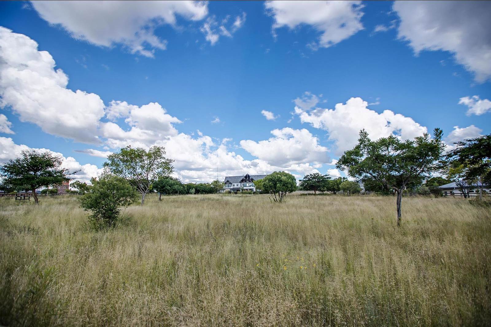 8500 m² Land available in Waterfall Equestrian Estate photo number 3