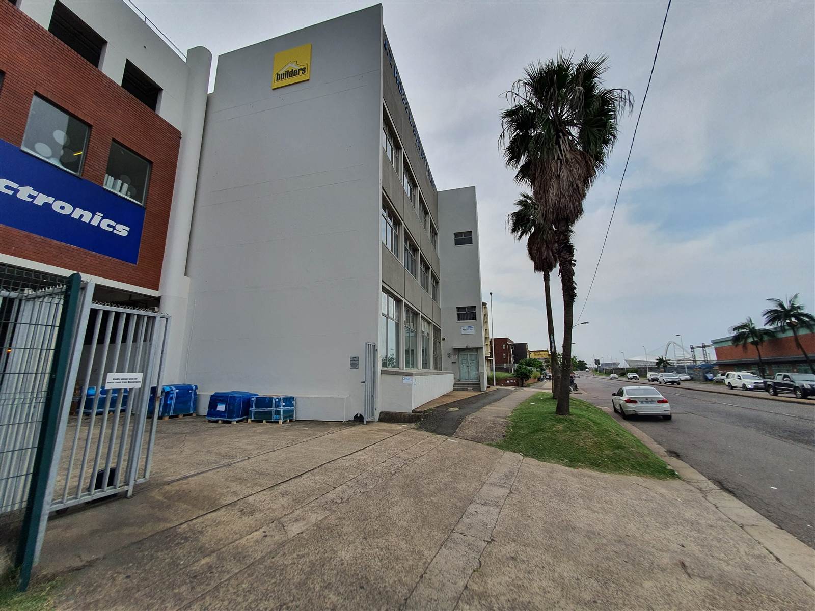 582  m² Commercial space in Greyville photo number 1