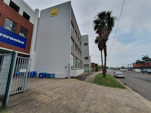 582  m² Commercial space in Greyville