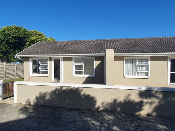 2 Bedroom Townhouse 2 Bedroom Townhouse