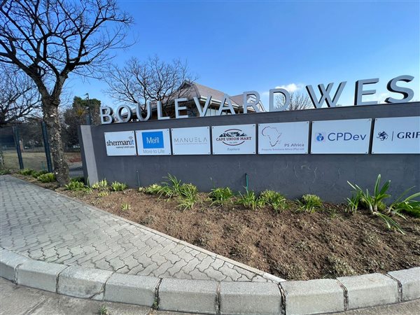 1098  m² Commercial space in Woodmead
