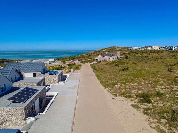 618 m² Land available in Langebaan Central