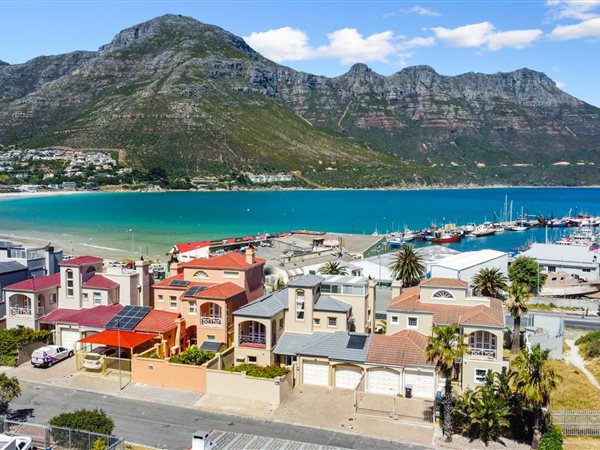 4 Bed House in Hout Bay and surrounds