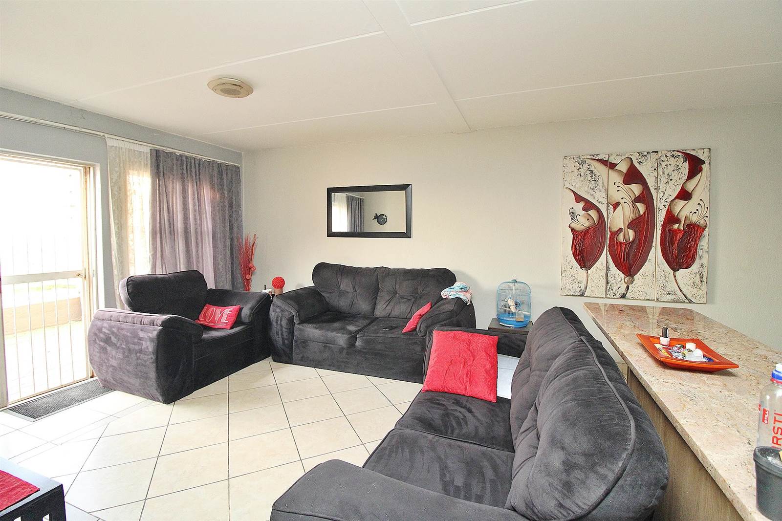 3 Bed Apartment in Sunnyrock photo number 4