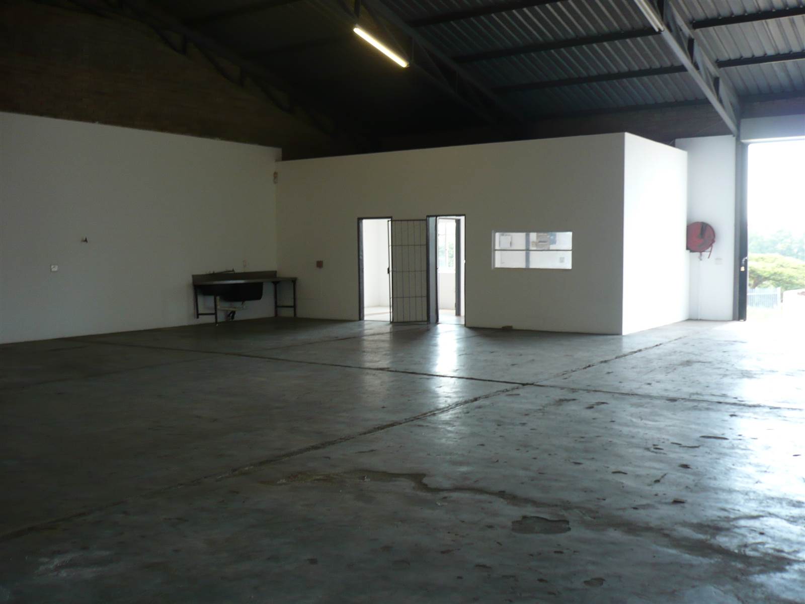 350  m² Commercial space in White River Central photo number 7