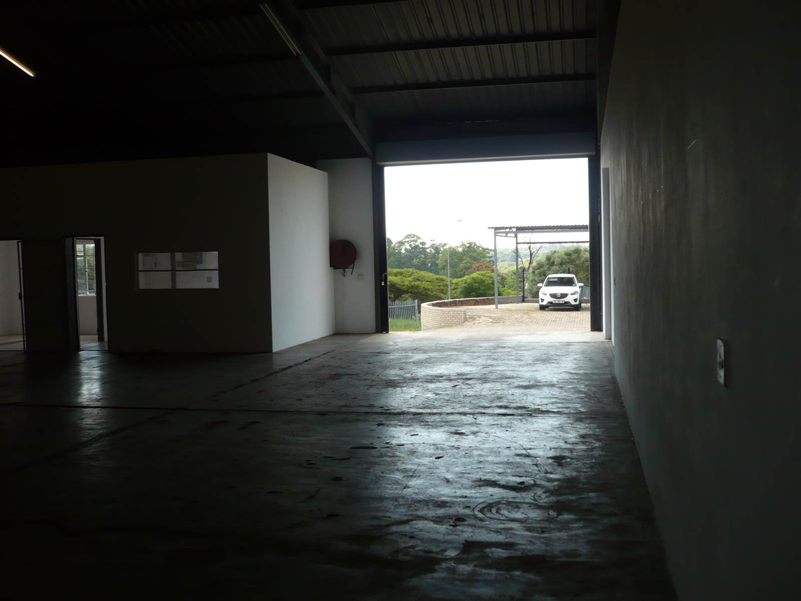 350  m² Commercial space in White River Central photo number 9