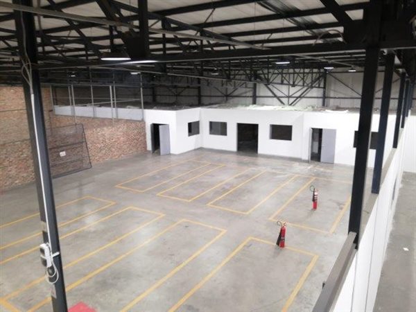 1 513  m² Industrial space