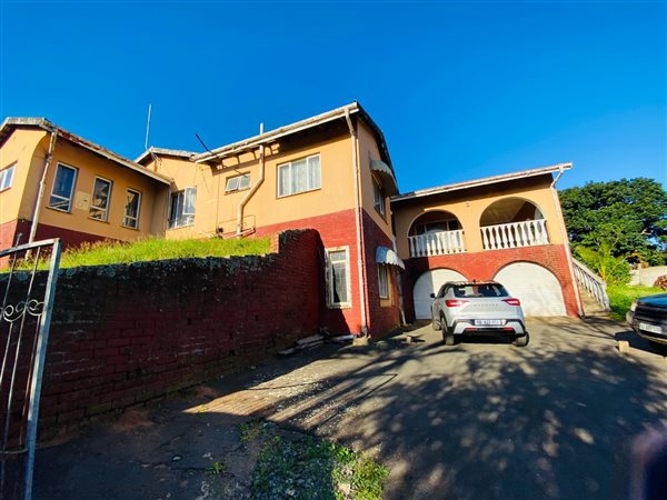 6 Bed House in Isipingo Hills