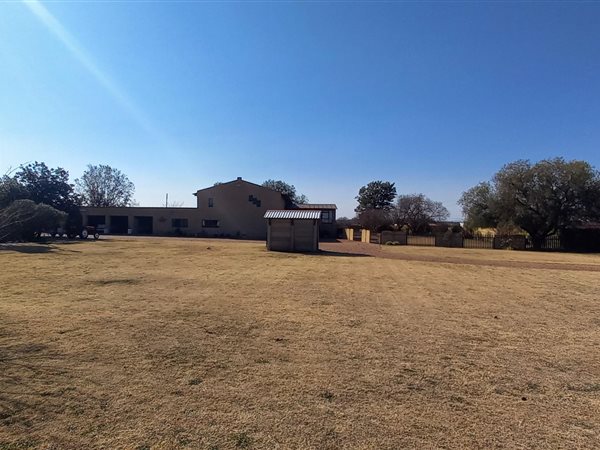 1.9 ha Land