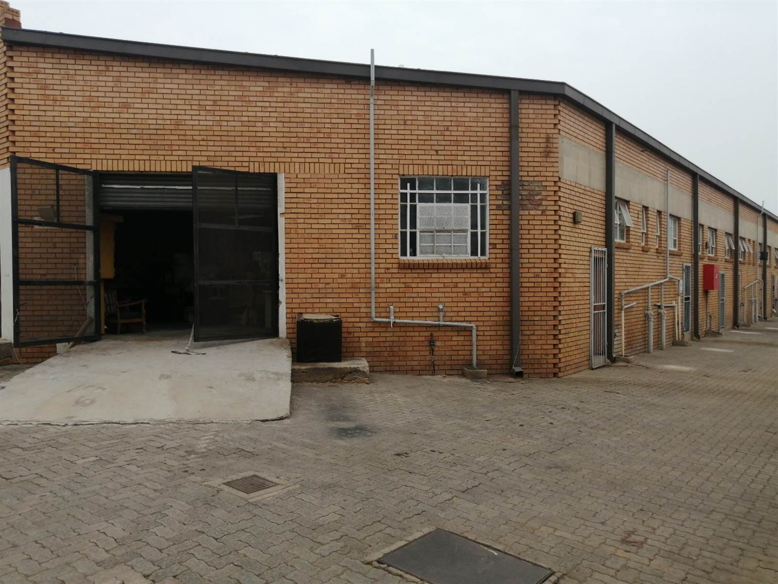 1800  m² Commercial space in Jan Niemand Park photo number 5