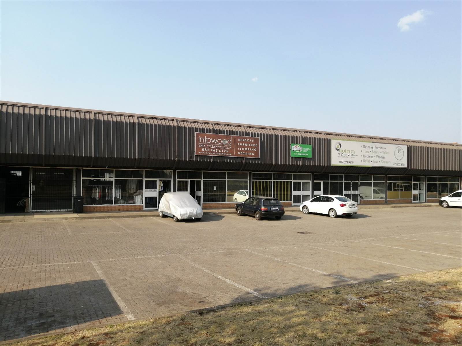 1800  m² Commercial space in Jan Niemand Park photo number 1