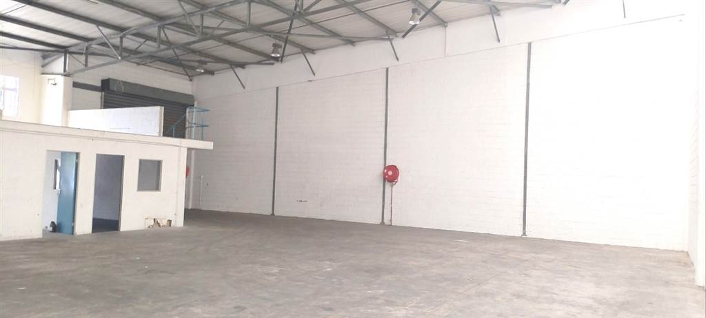 425  m² Commercial space in Springfield photo number 2