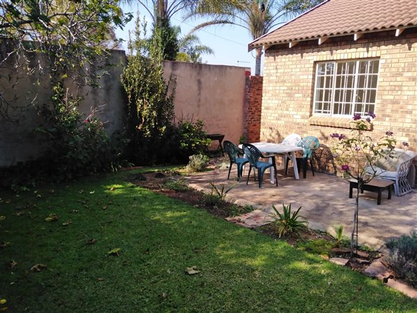 2 Bed Garden Cottage