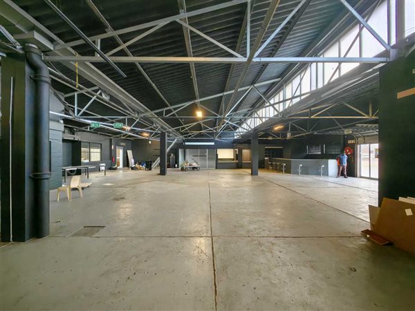 800  m² Industrial space