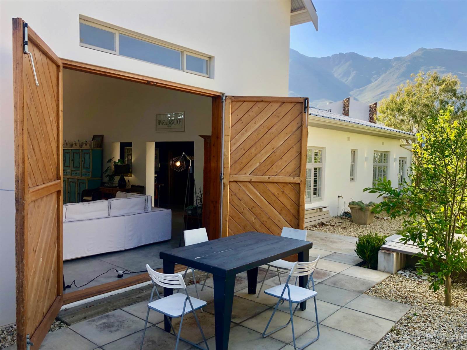 4 Bed House in Swellendam photo number 3