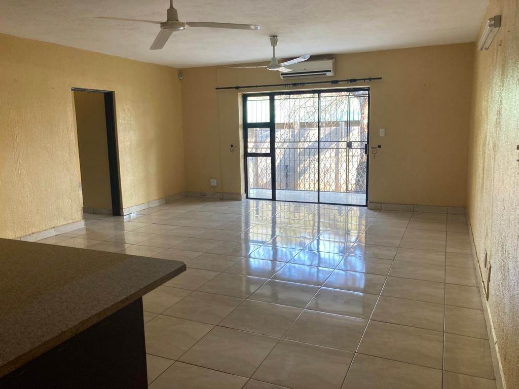 3 Bed Apartment in Hoedspruit photo number 5