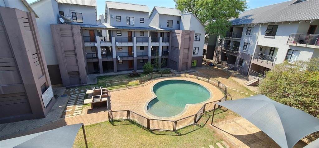 3 Bed Apartment in Hoedspruit photo number 1