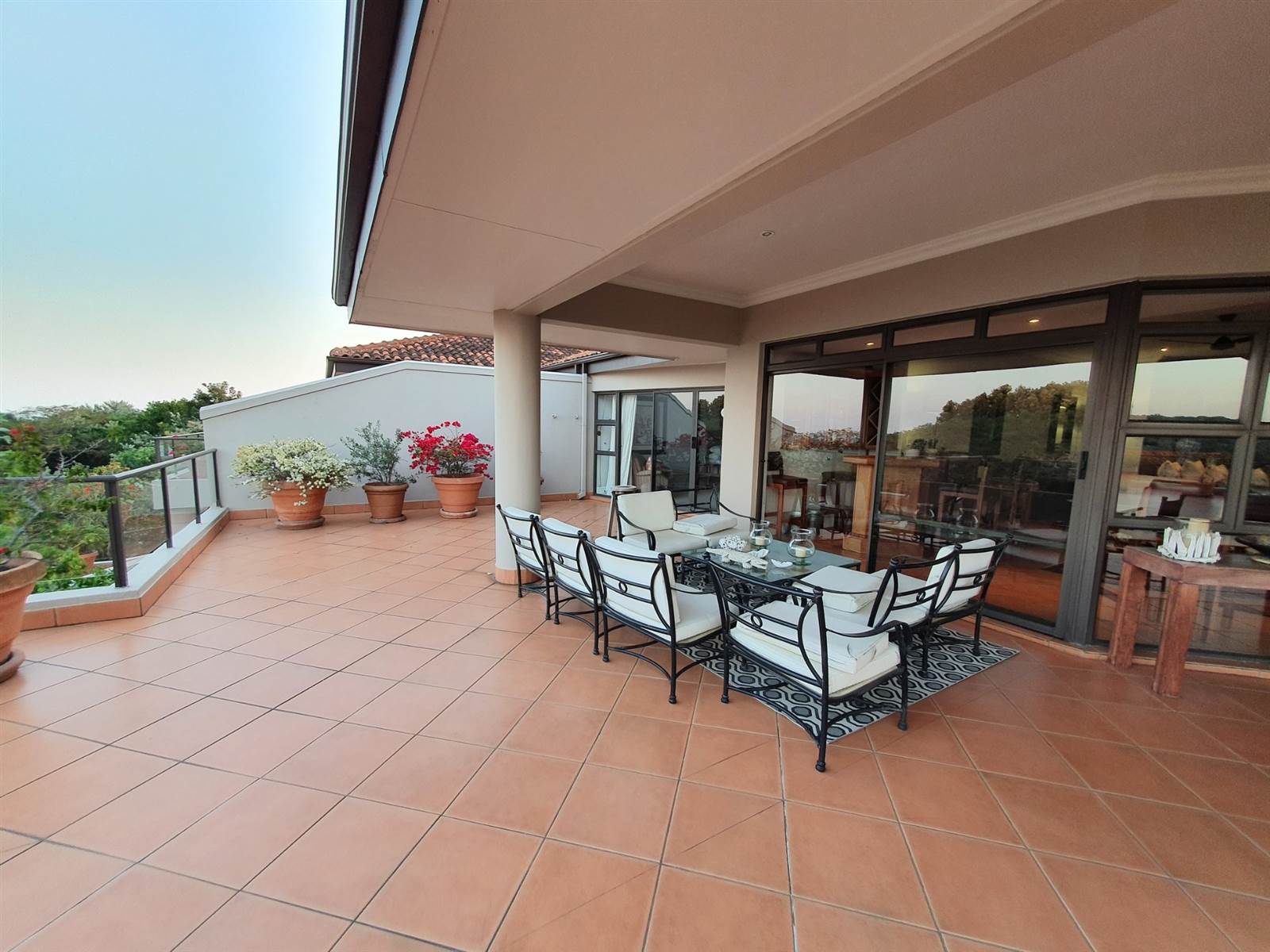 4 Bed Apartment in Zimbali Estate photo number 19