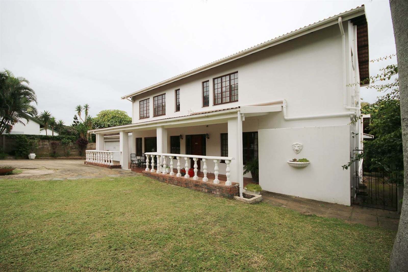 7 Bed House in Scottburgh Central photo number 2