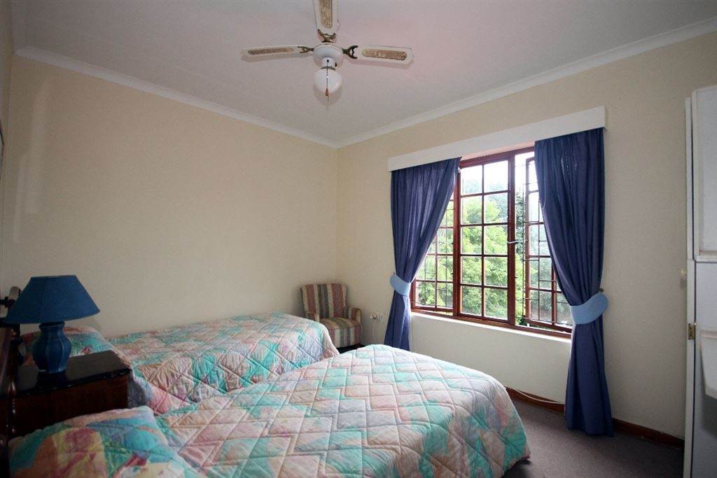 7 Bed House in Scottburgh Central photo number 16