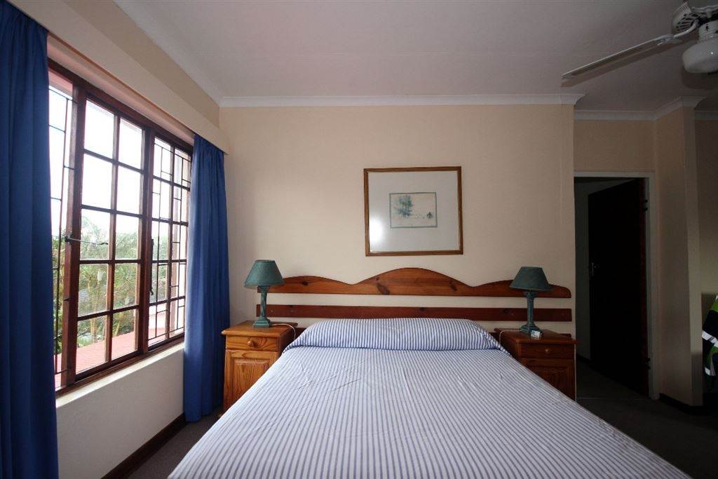 7 Bed House in Scottburgh Central photo number 17