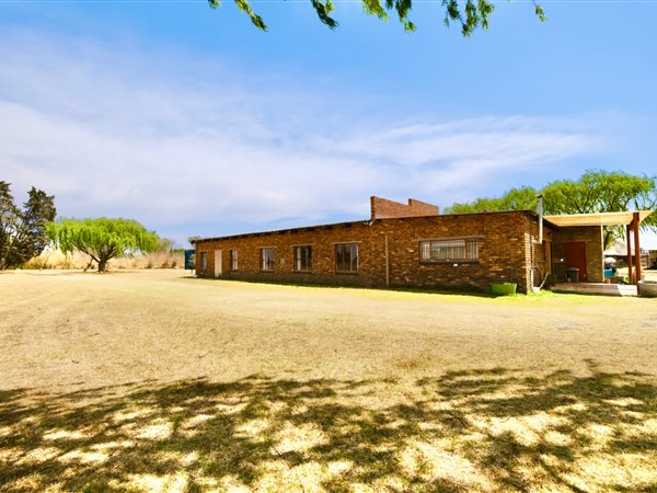 2 ha Smallholding