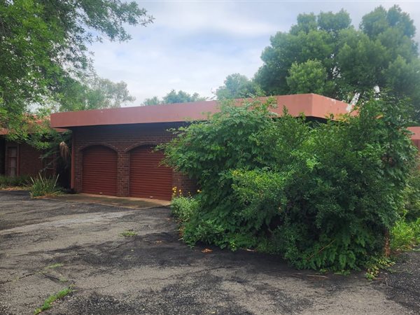 6.4 ha Smallholding 6.4 ha Smallholding