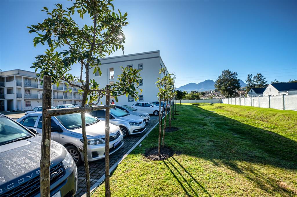 2 Bed Apartment in Stellenbosch Central photo number 17