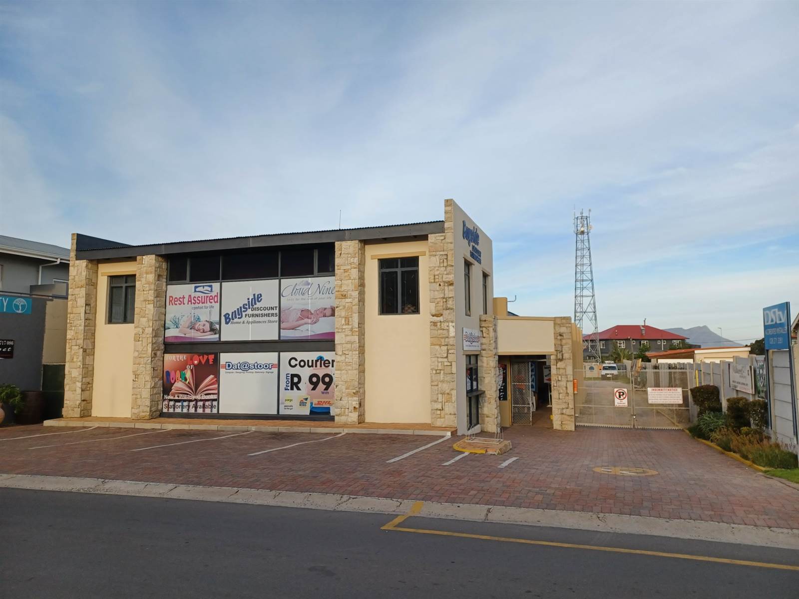 619  m² Commercial space in Kleinmond photo number 1