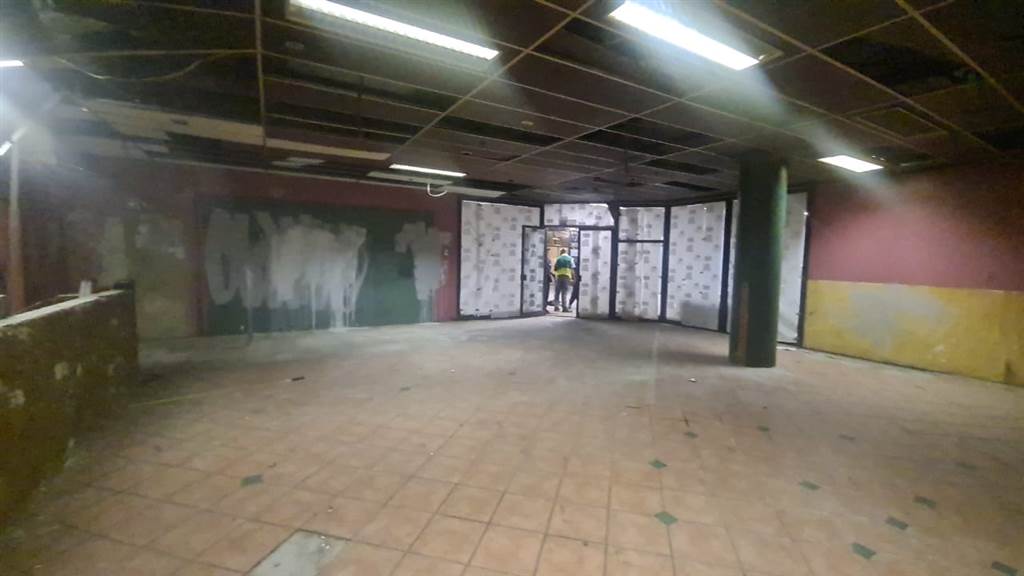 225  m² Commercial space in Pretoria Central photo number 4