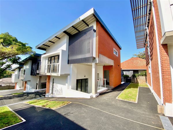 3 Bedroom Townhouse 3 Bedroom Townhouse