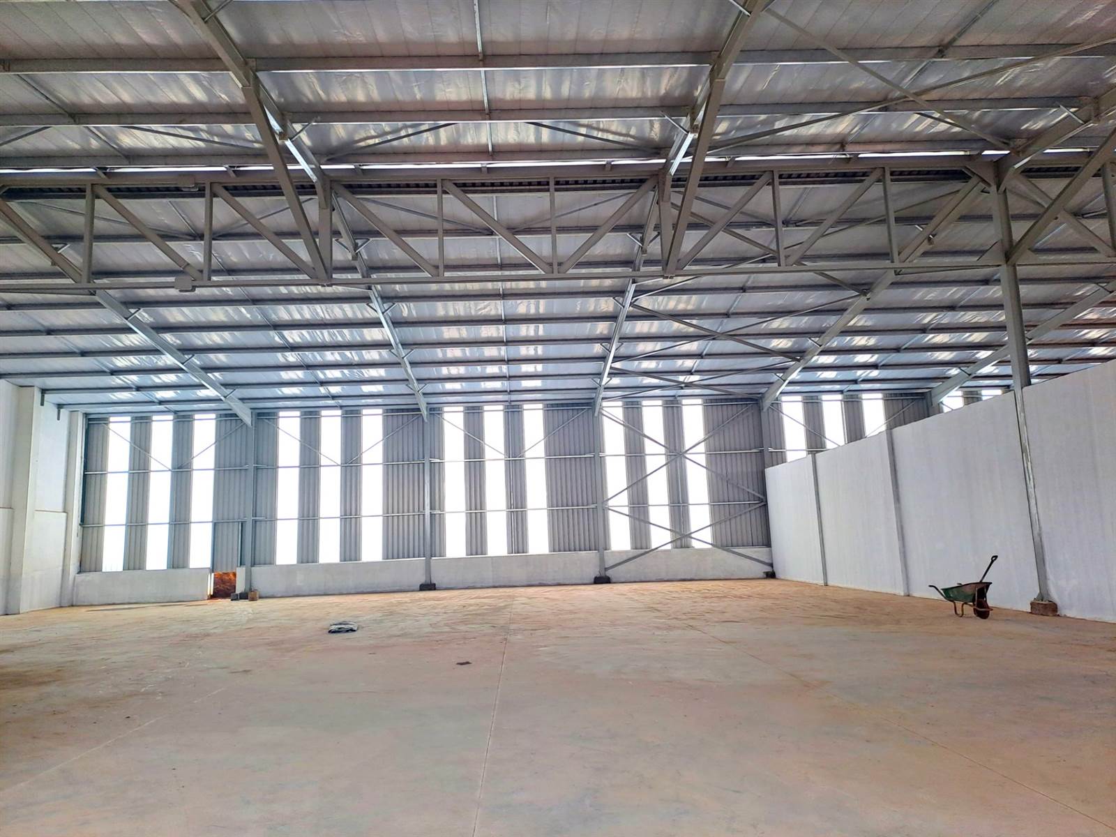 824  m² Industrial space in Waterfall photo number 8