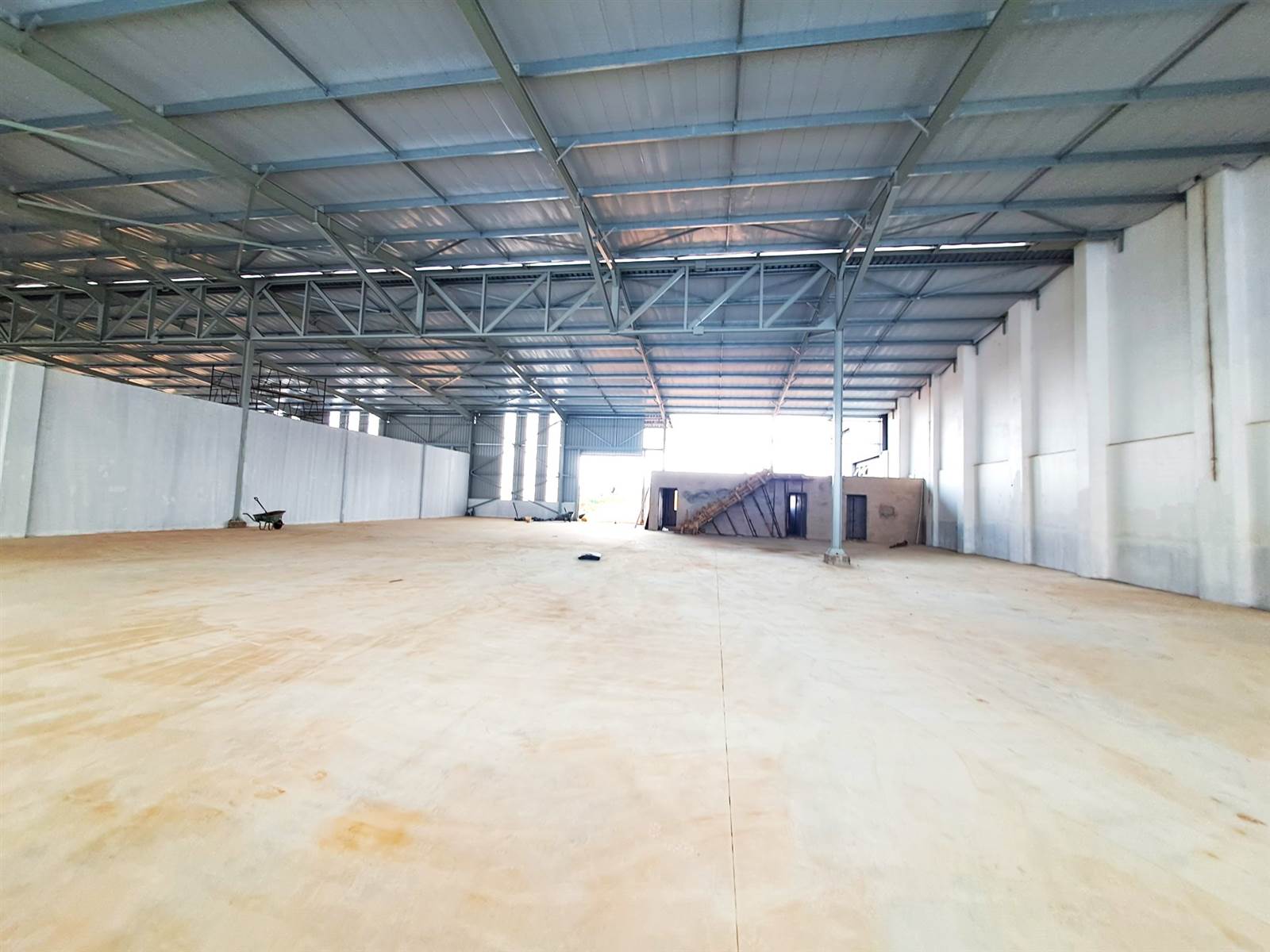 824  m² Industrial space in Waterfall photo number 13