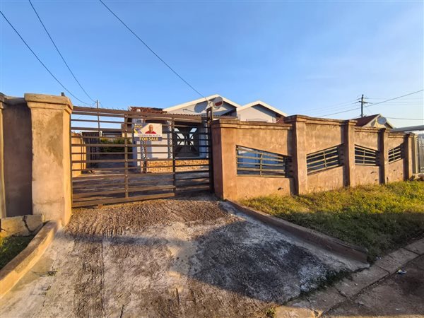 3 Bedroom House 3 Bedroom House