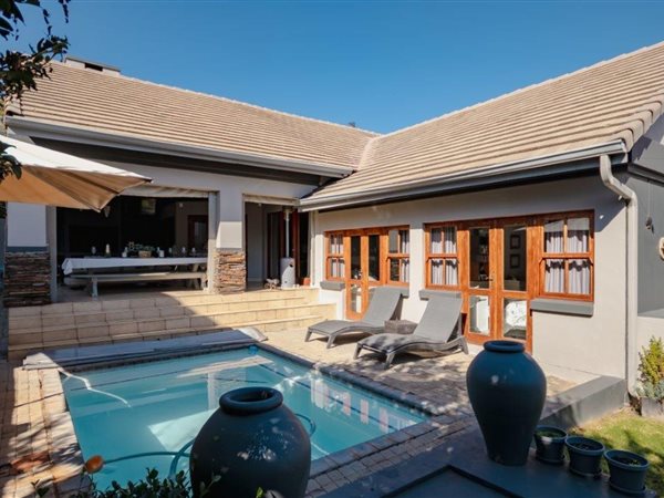 4 Bed House in Rietvlei Heights Country Estate