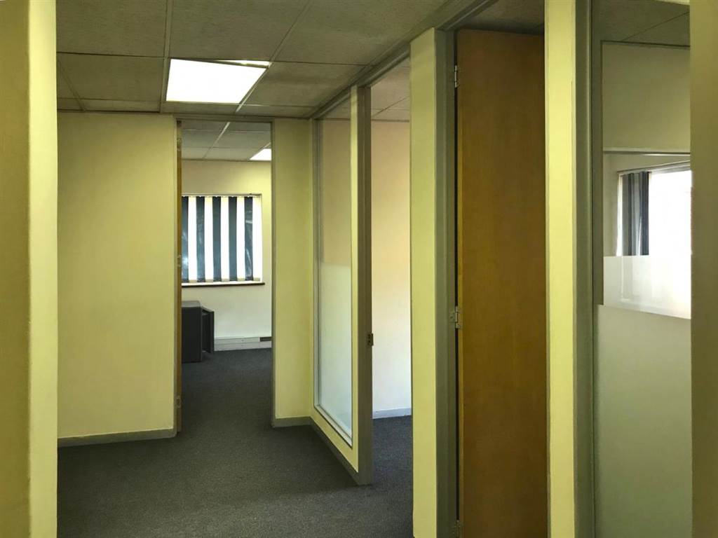 153  m² Office Space in Bedfordview photo number 10