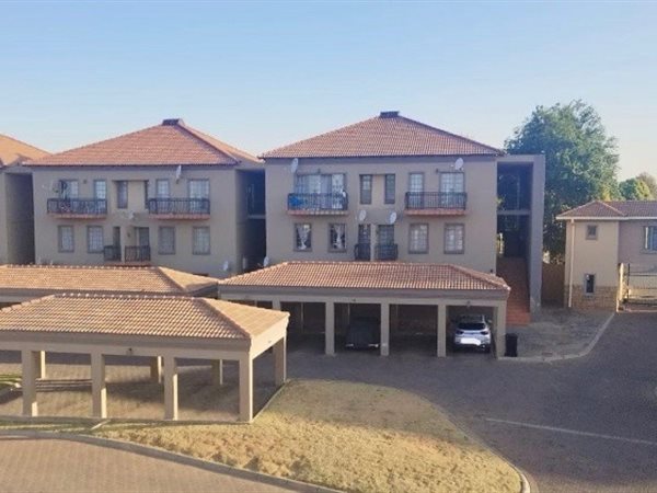 3 Bedroom Townhouse 3 Bedroom Townhouse