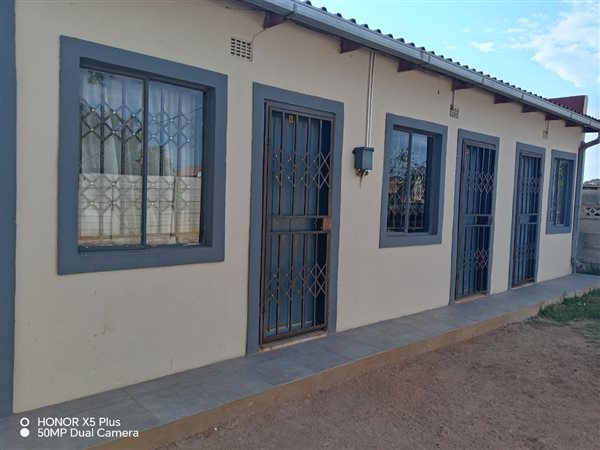 5 Bedroom House