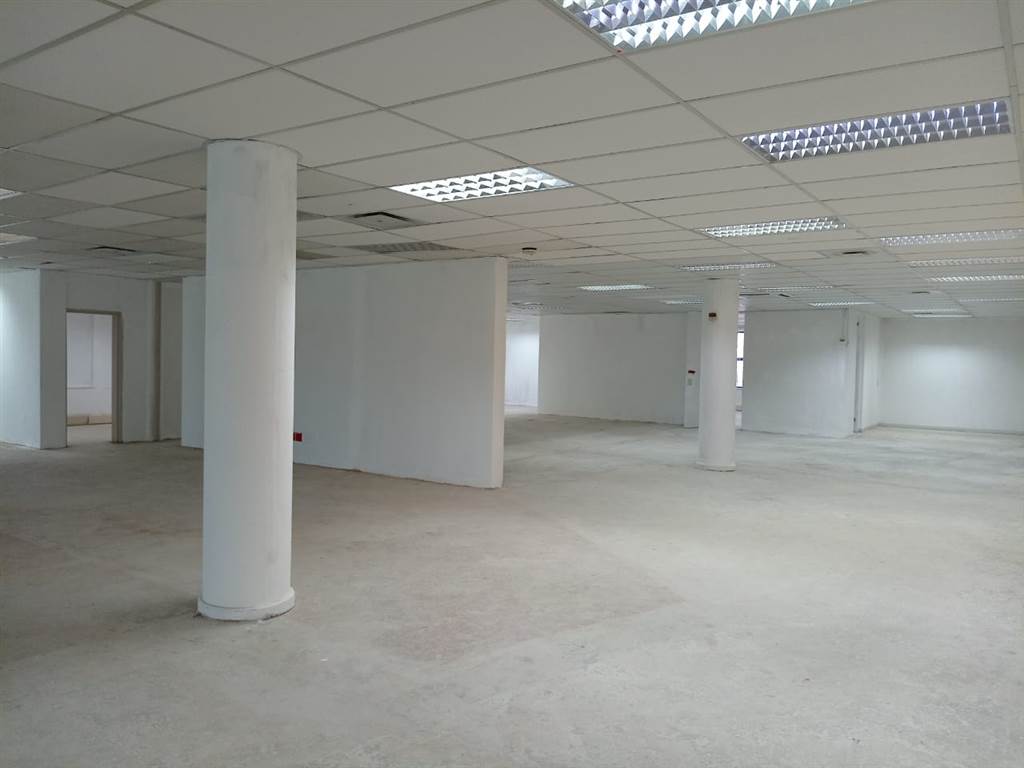 999.6  m² Commercial space in Pinetown Central photo number 5