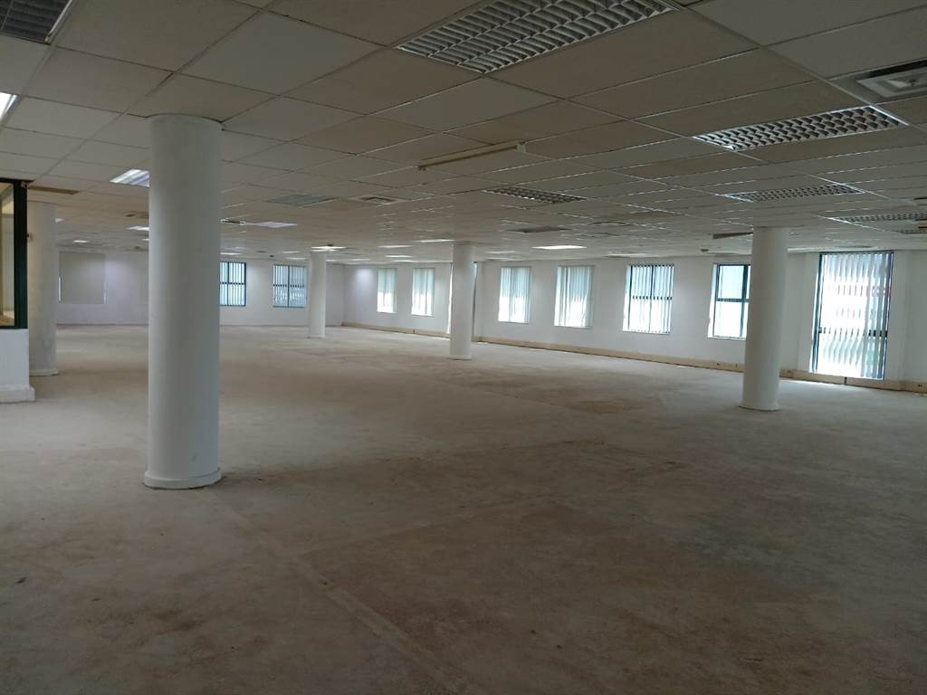 999.6  m² Commercial space in Pinetown Central photo number 4