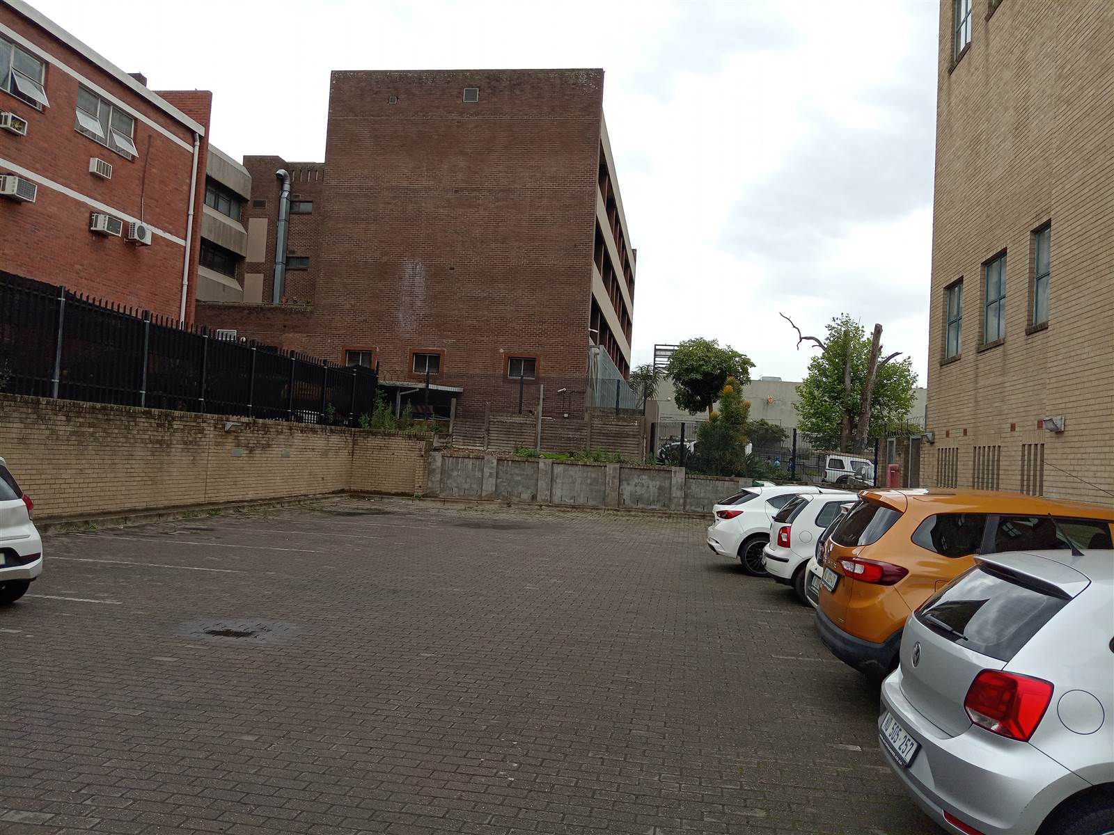999.6  m² Commercial space in Pinetown Central photo number 24