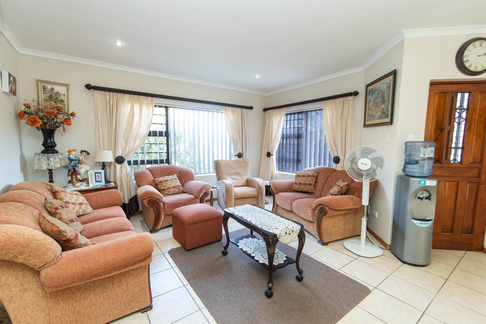 4 Bed Townhouse in Glenroy Park photo number 12
