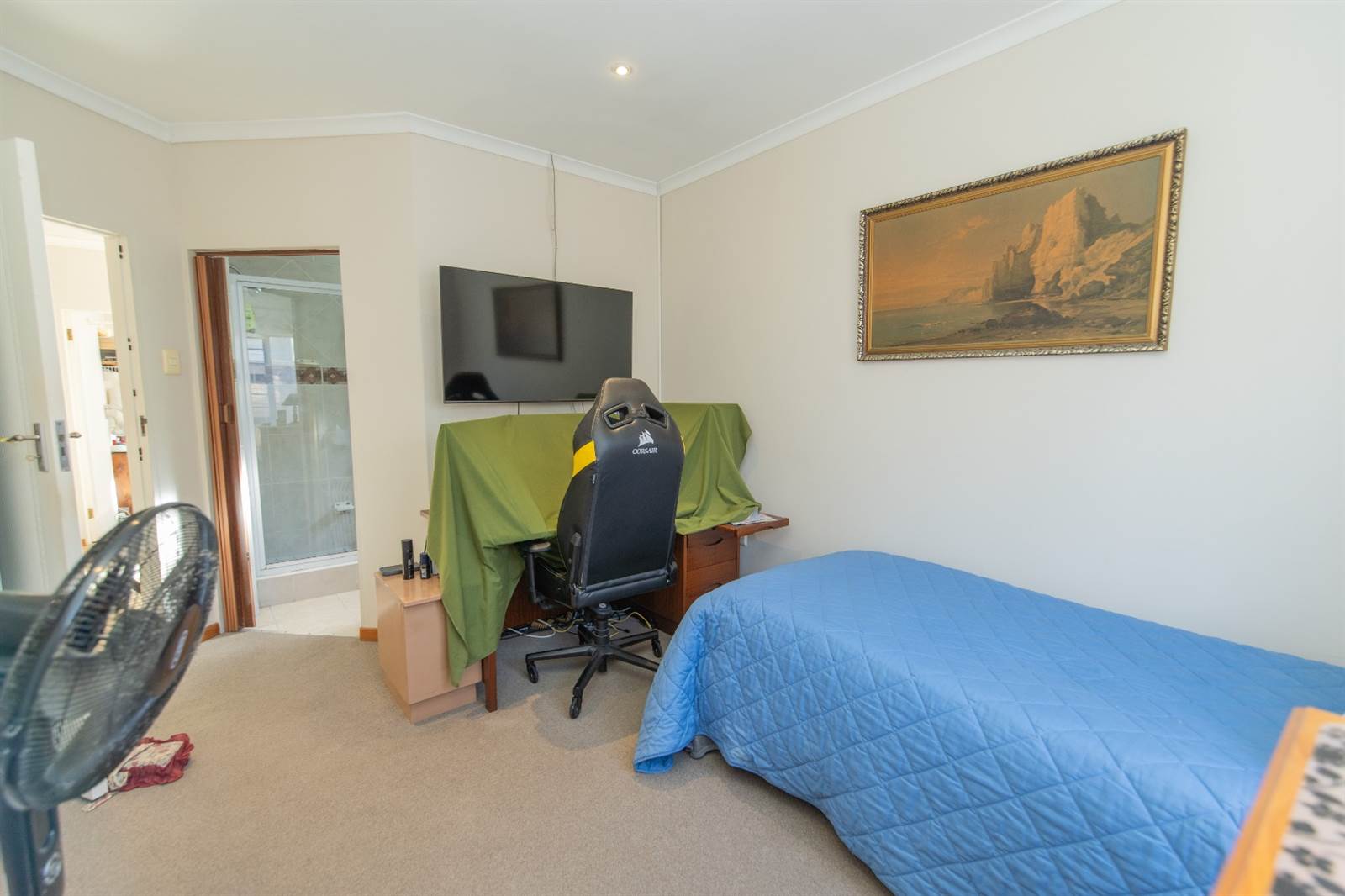 4 Bed Townhouse in Glenroy Park photo number 20