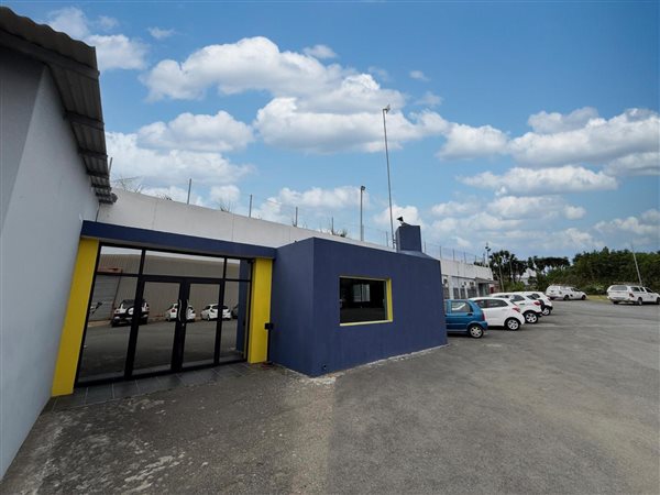 2 593 m² Industrial space 2 593 m² Industrial space