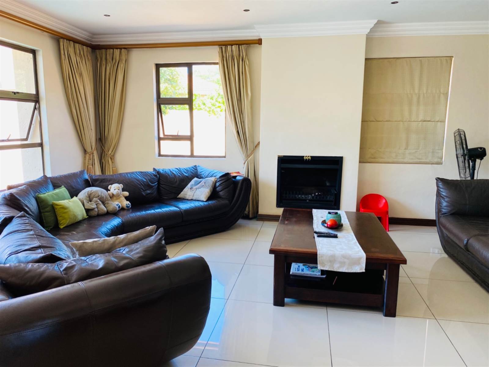 6 Bed House in Zambezi Country Estate photo number 22