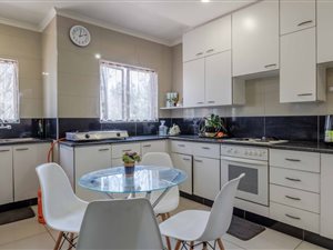 3 Bed Townhouse in Buurendal
