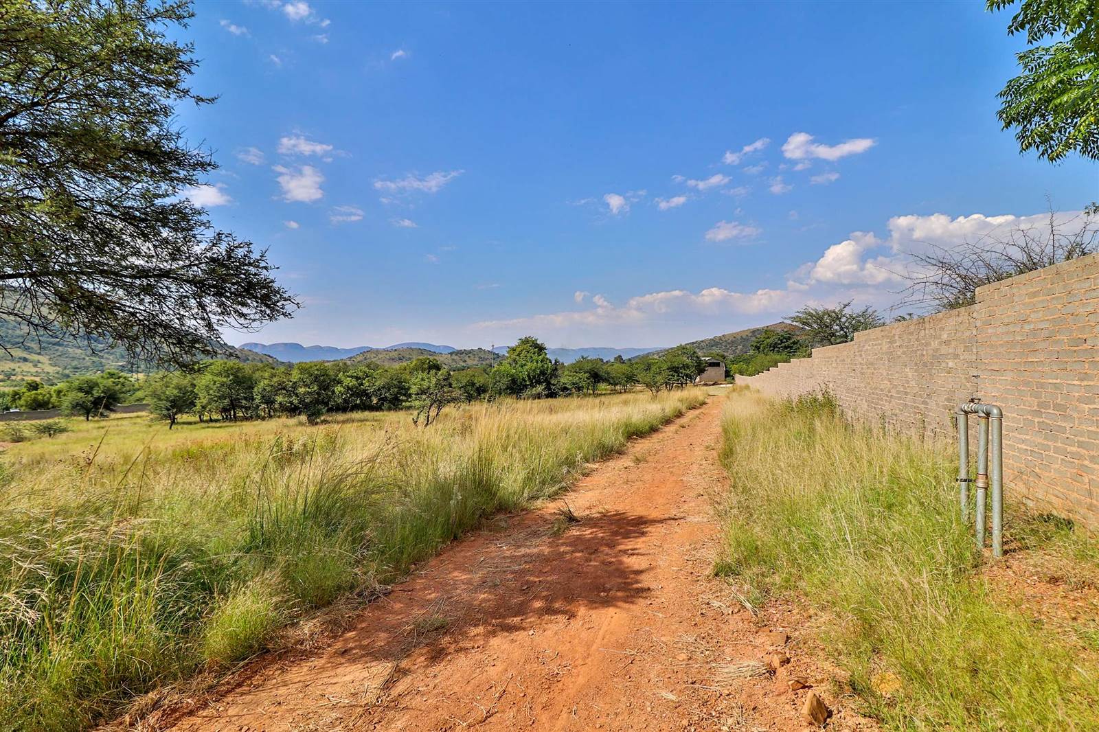 40 ha Land available in Broederstroom photo number 4
